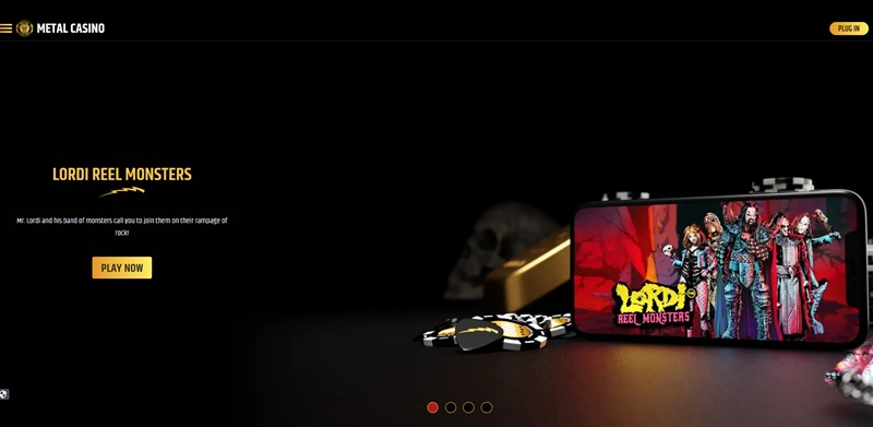 Metal Casino homepage showing the gold on black branding and Plug In login
